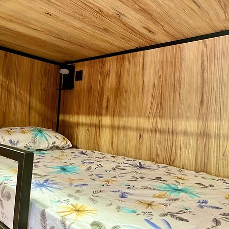 Velvet Hostel Madrid Eksteriør billede