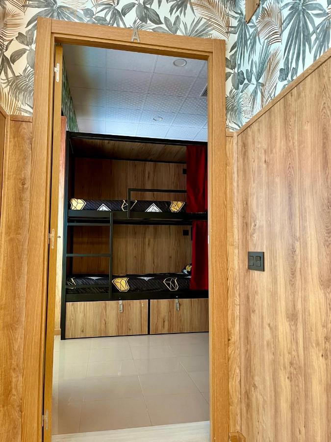 Velvet Hostel Madrid Eksteriør billede