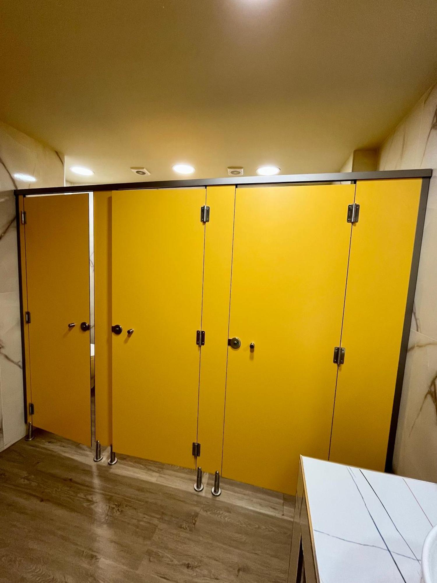 Velvet Hostel Madrid Eksteriør billede