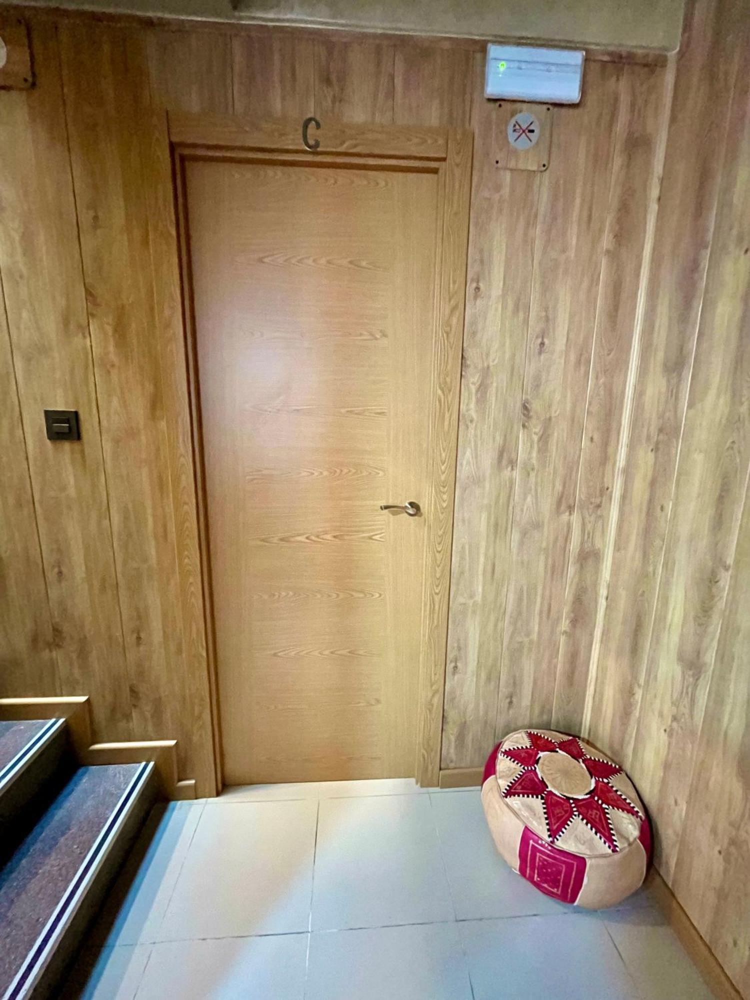 Velvet Hostel Madrid Eksteriør billede